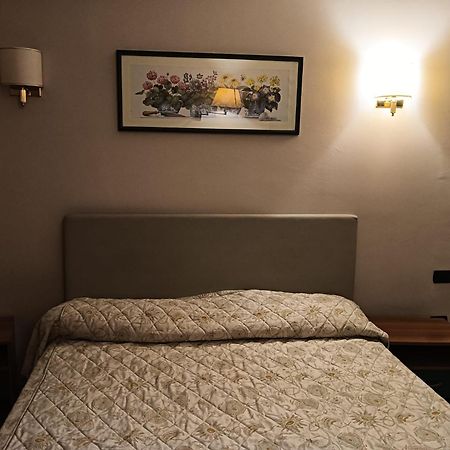Luxury Rooms Corso Roma Exterior foto
